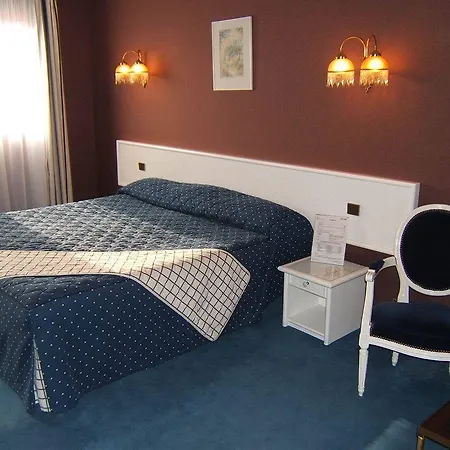 Hotel De Clisson Brieuc 3*